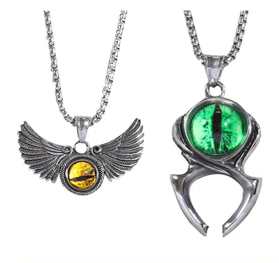 Vintage Style Feather Pendant Necklace