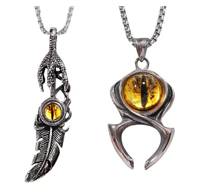 Vintage Style Feather Pendant Necklace