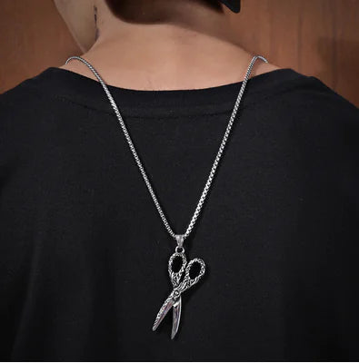 Vintage Style Feather Pendant Necklace