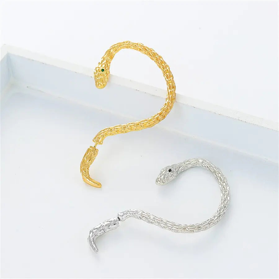 Snake Design Earring in Dark Style