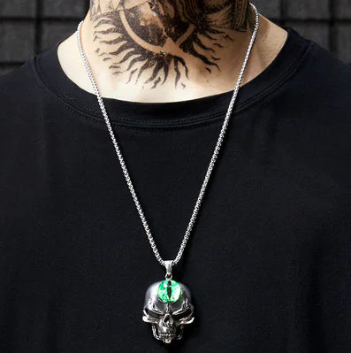 Vintage Style Feather Pendant Necklace