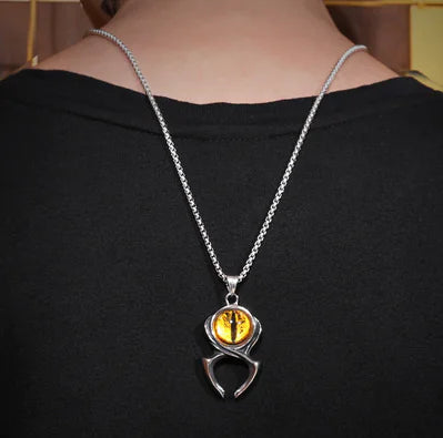 Vintage Style Feather Pendant Necklace