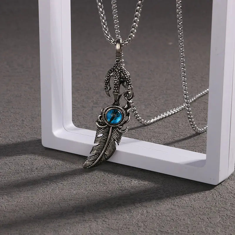 Vintage Style Feather Pendant Necklace